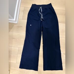 Figs Isabel Navy scrub pants NWOT
